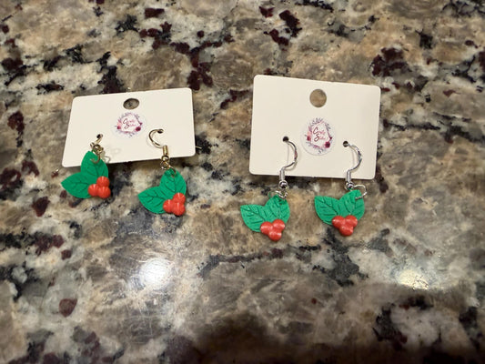 Christmas holly drop/dangly earrings! Wear your holiday spirit!